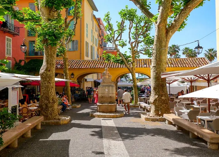 Menton, Centre Historique, Vue Mer